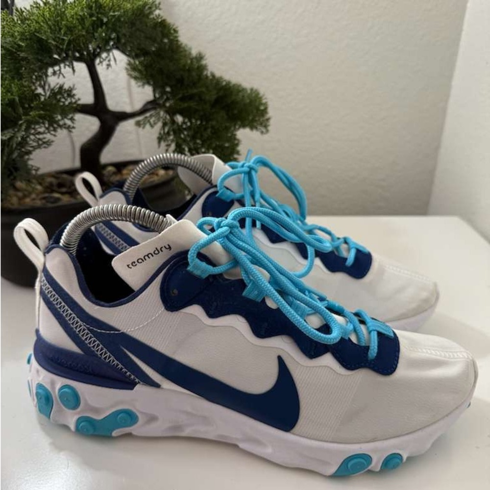 Nike Kids Navy and White Sneakers - Picture 2 of 7